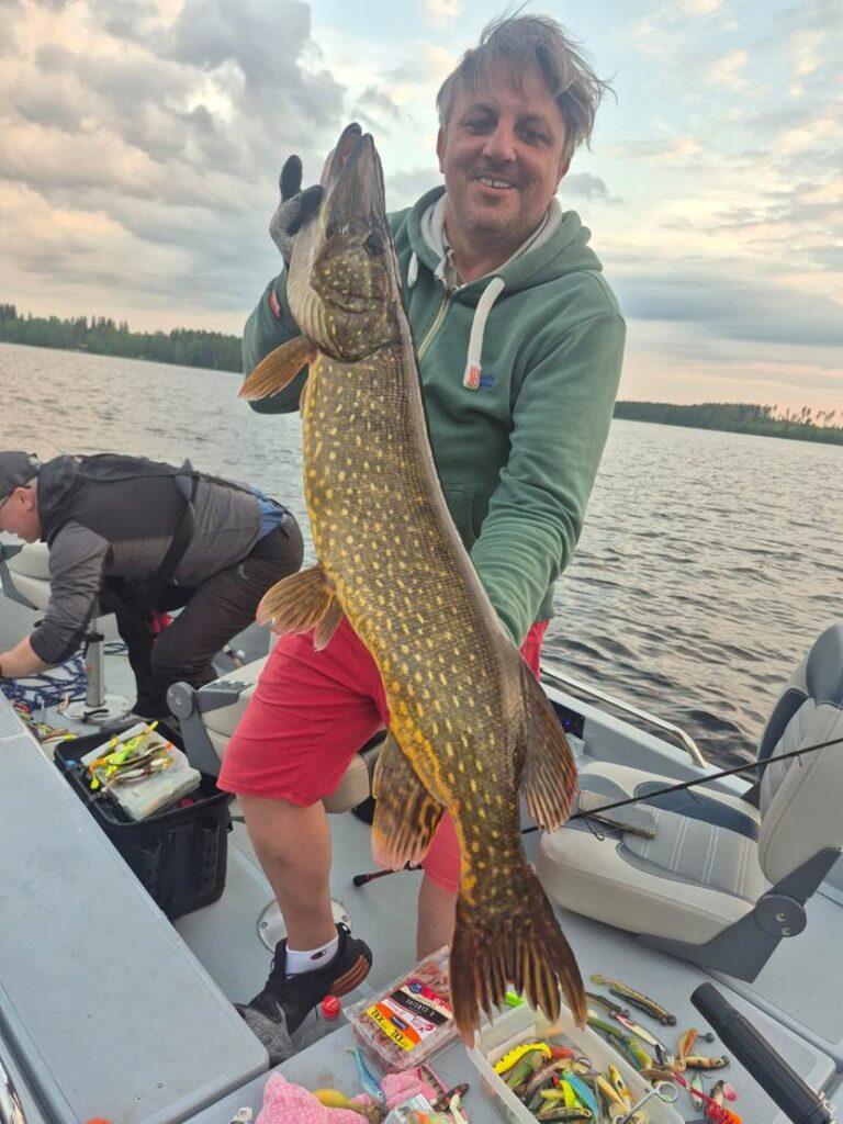 Jezioro Vuotjärvi – fińska kraina sandacza