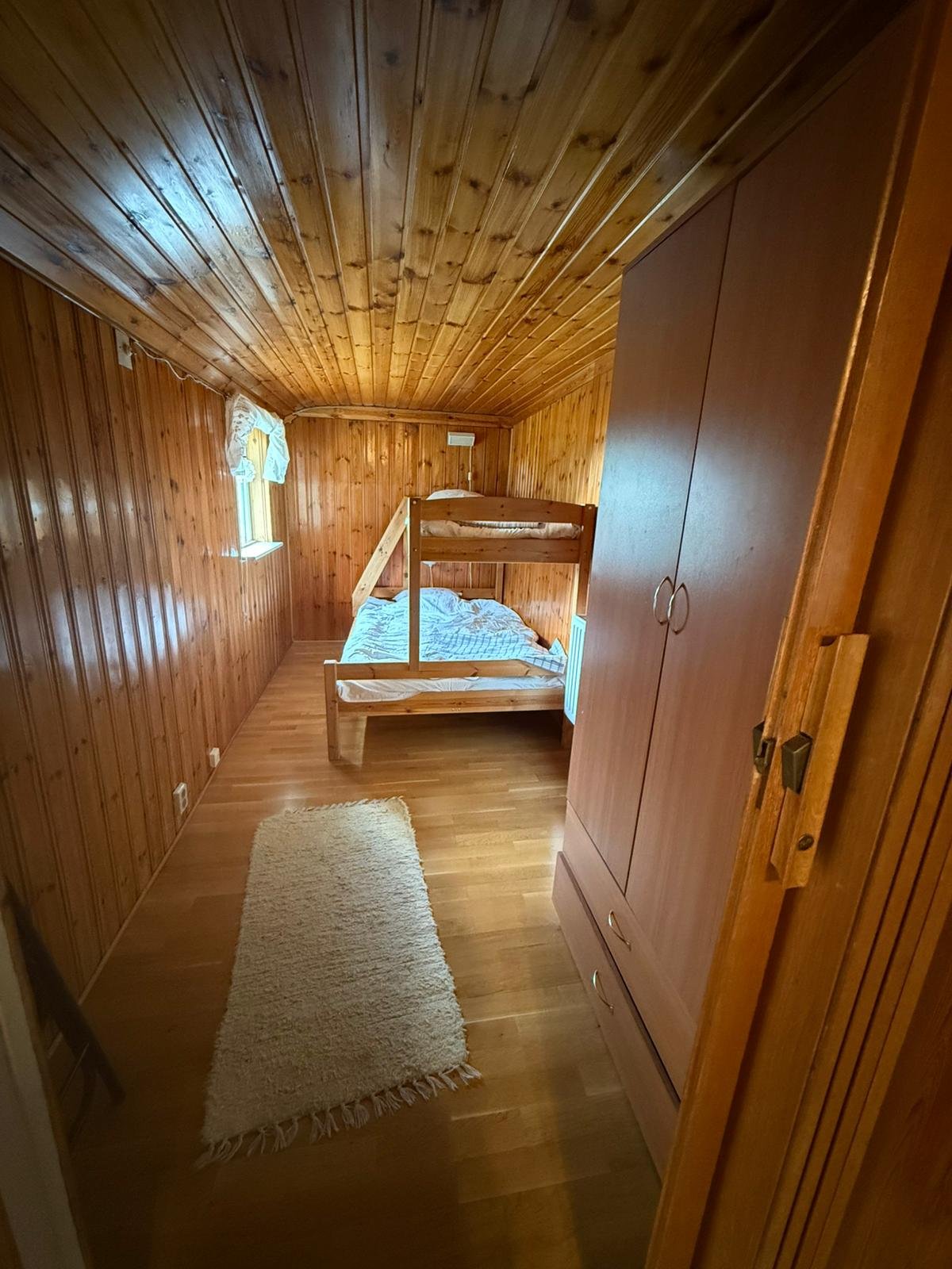 Wnętrze domu nad jeziorem Finjasjön